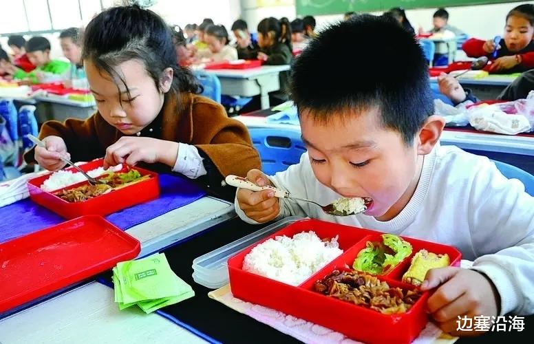 新学期, 天津孩子们的配餐、用餐, 变化不小