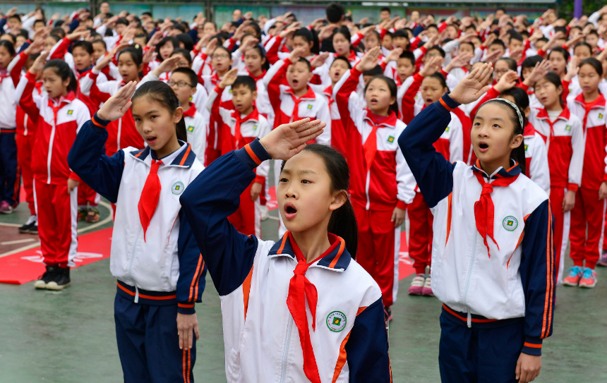 小学培养孩子学习的习惯, 和自主思考学习的能力, 不需要注重成绩