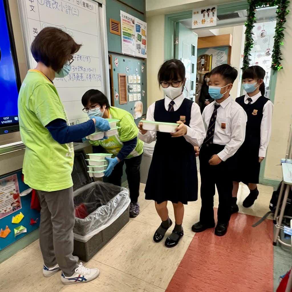 “活力午餐”停供学生饭盒2日 有小学500名学生受影响