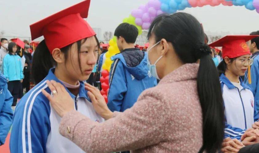 北京多所高中试行“登记入学”, 学生喜不自胜, 家长心里却直打鼓