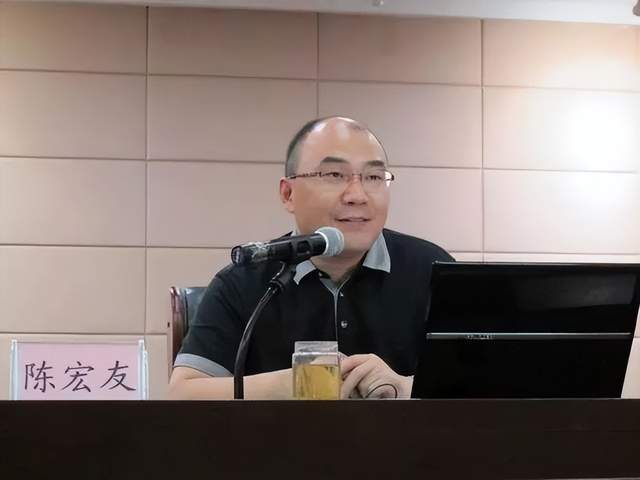 陈宏友教授“火了”，学校演讲呼吁“金钱至上”，后续：调查问责！