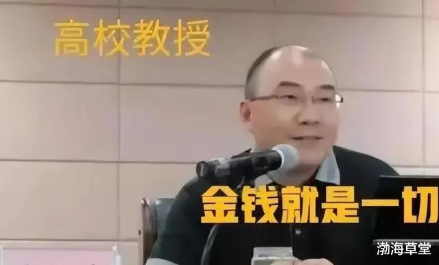 那个抢合肥名师话筒的学生该怎样处理? 别担心, 央视网发话了