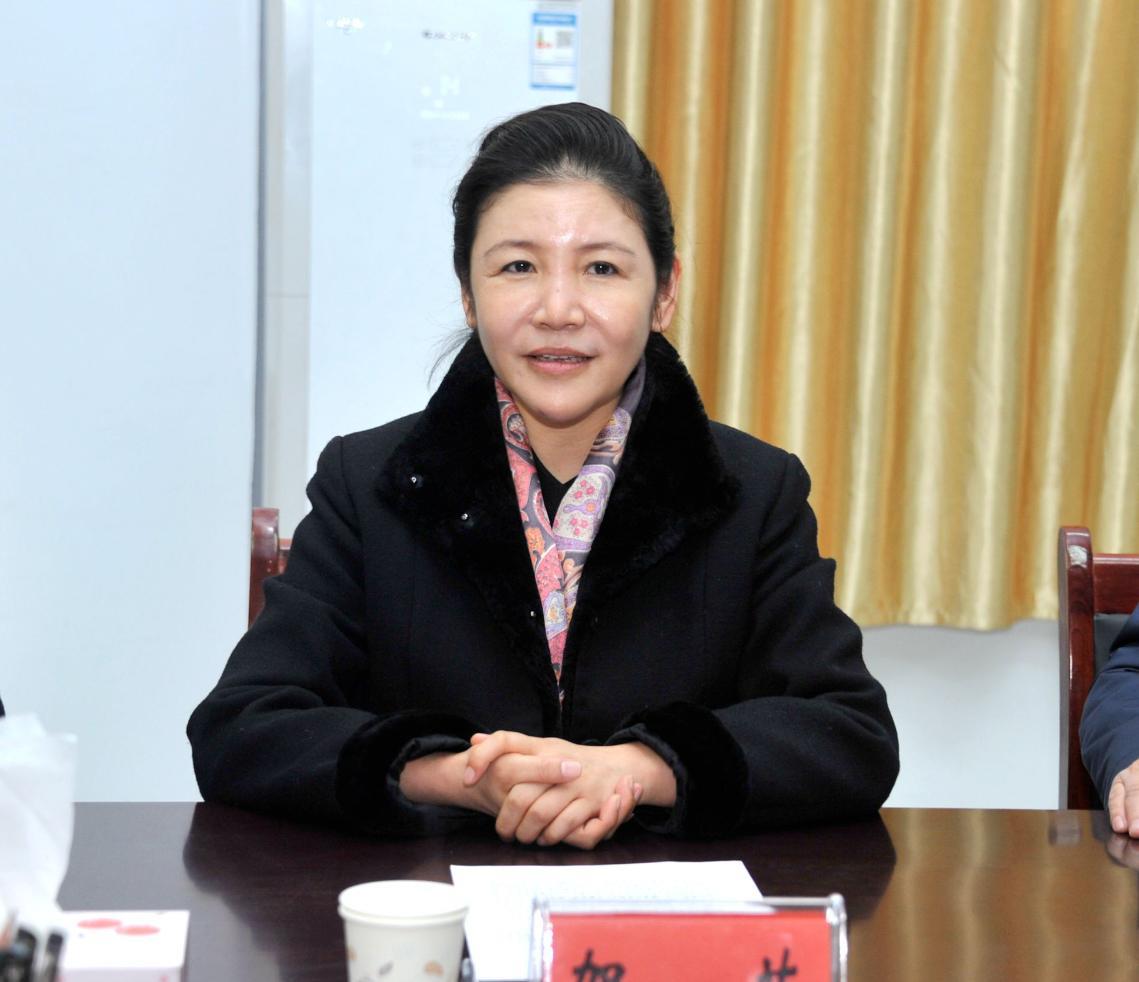 61岁女部长走马上任, 出身于孔孟之乡一身正气, 学历更是让人钦佩