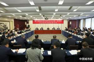 甘肃省代表团建议进一步支持甘肃高等教育发展