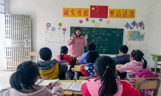 枉为人师, 陕西二年级女生被女老师狂扇十几个耳光, 响得让人寒心