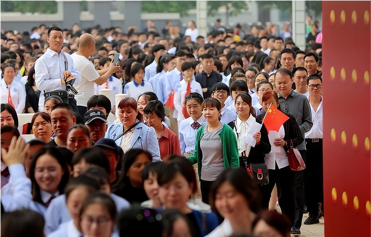 为什么大学录取通知书只用邮政派送? 真实原因, 很多人不知道