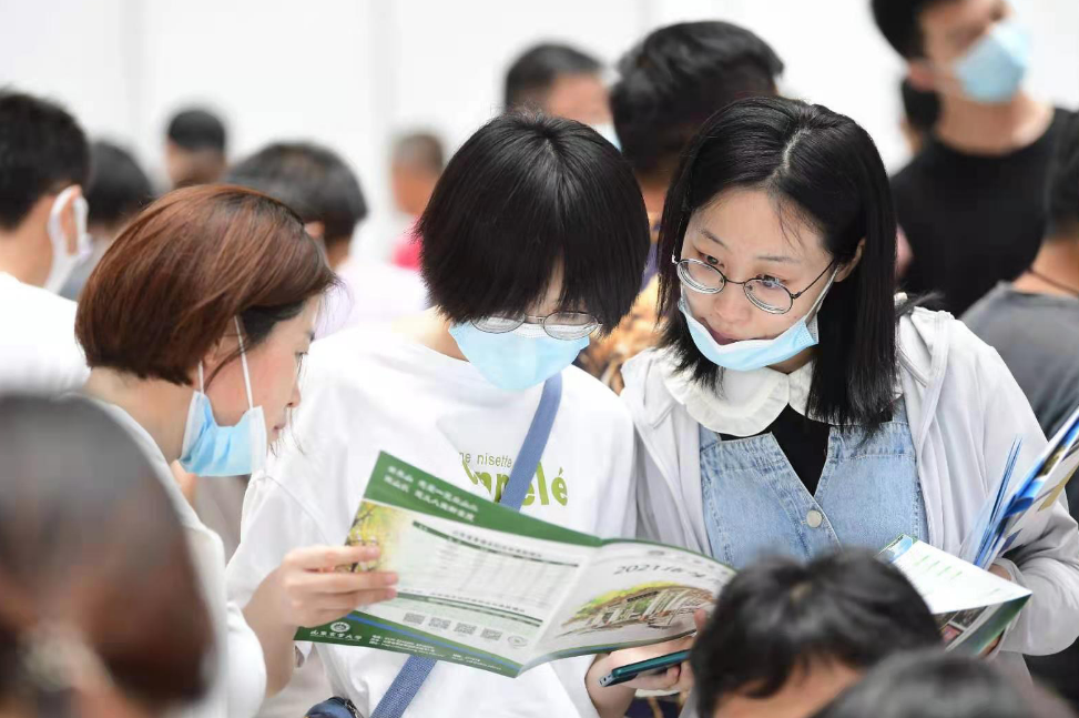 中医药大学招生遇冷, 双一流也抵不过高学费, 考生: 毫无可取之处