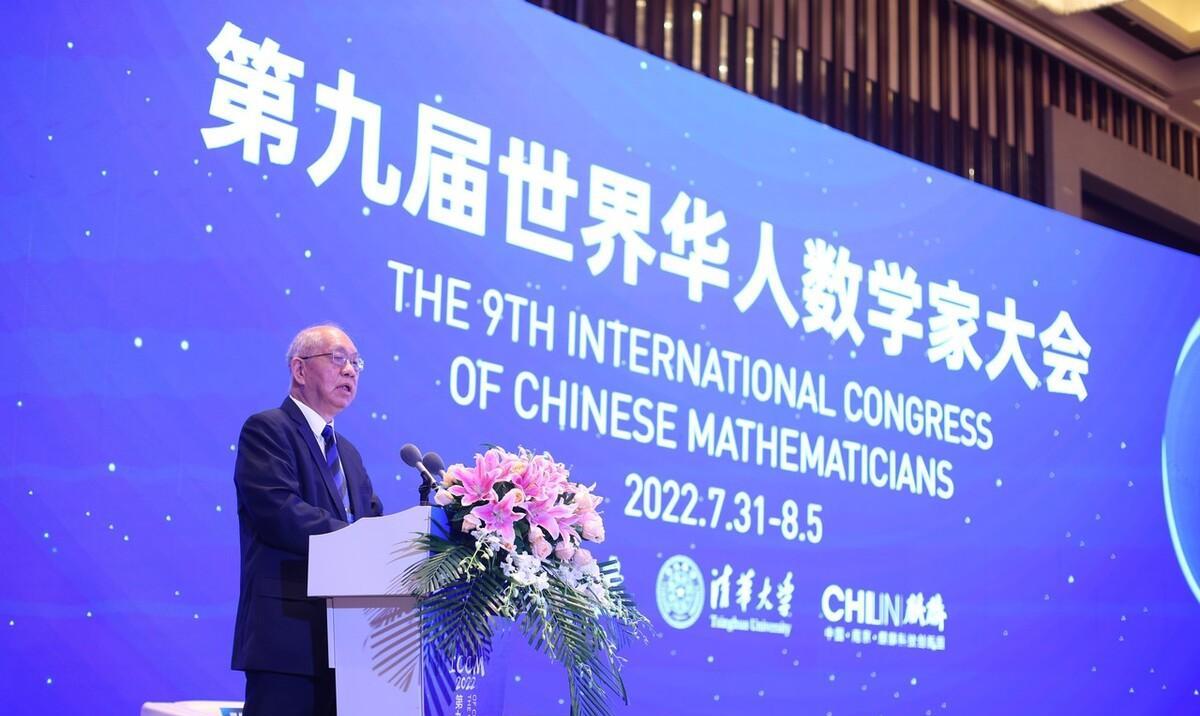 丘成桐: 中国学生的数理化知识比不上10多年前的学生, 还比美国差