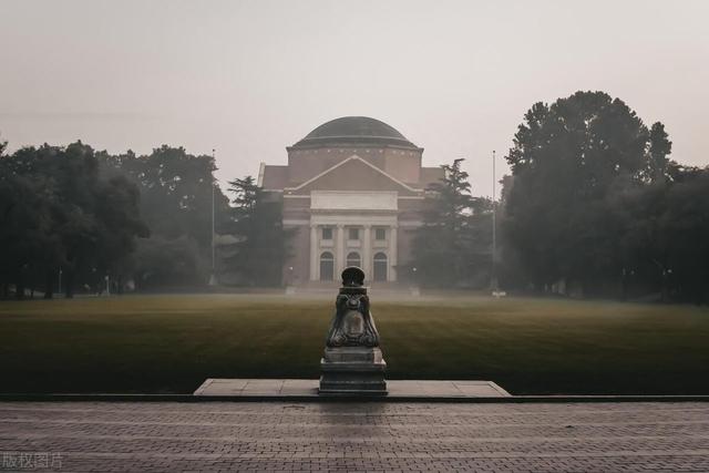 高校捐赠收入排行榜, 清华大学20亿傲视群雄, 云南大学则称冠西南