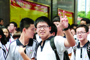 高中扩招, 我们今后会像台湾一样, 全民都是大学生吗?