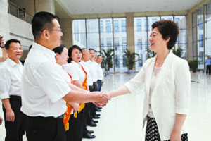 教师节来临之际，商洛市委书记赵璟慰问教师和教育工作者！