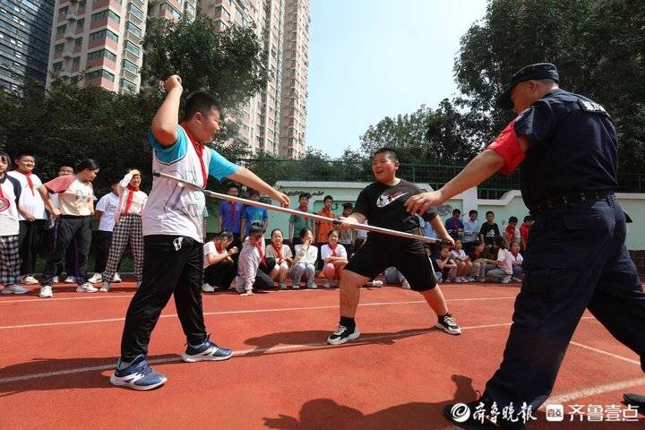 志愿服务护航开学季, 安全教育进校园