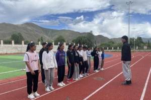 武汉体育学院学子奔赴高原 体育援藏支教西藏山南