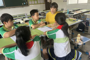 学生“常丢作业”? 衢州农村小学的这名家委会主任开起免费托管班
