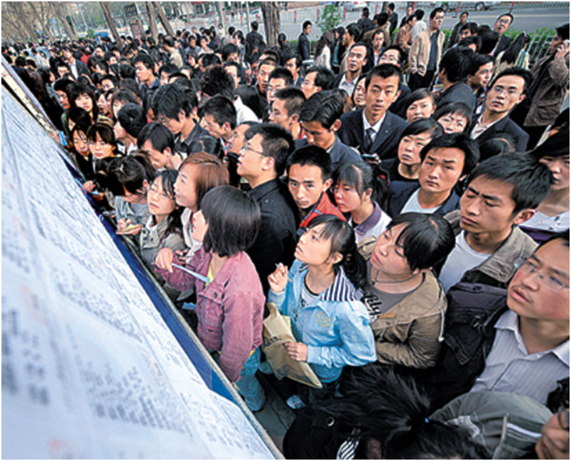 就业市场的怪相, 高学历的不要没学历的不招, 职校生成“抢手货”