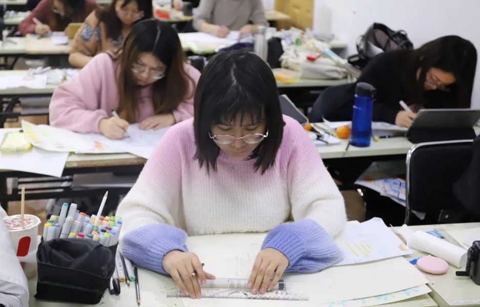 开学一个月就主动退学, 研一新生无奈感慨: 读研远没有想象的轻松