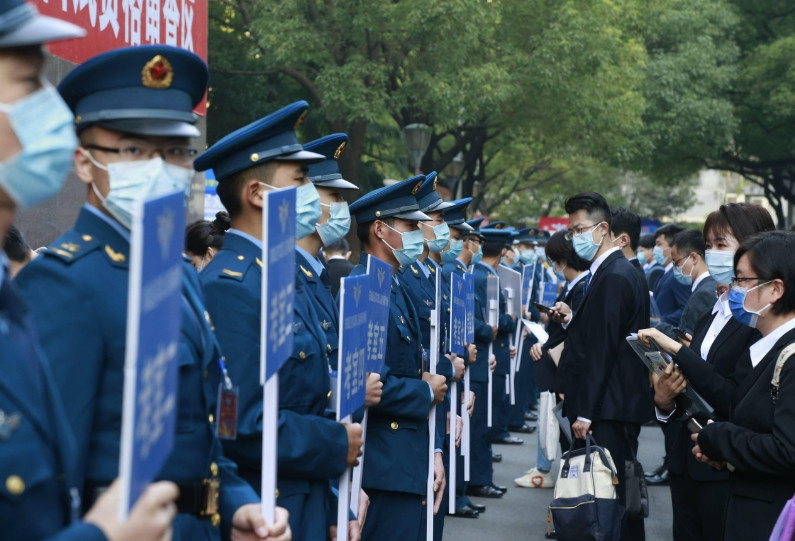 2023军招遭“滑铁卢”, 热门岗位门可罗雀, 意愿考生无奈说出实情