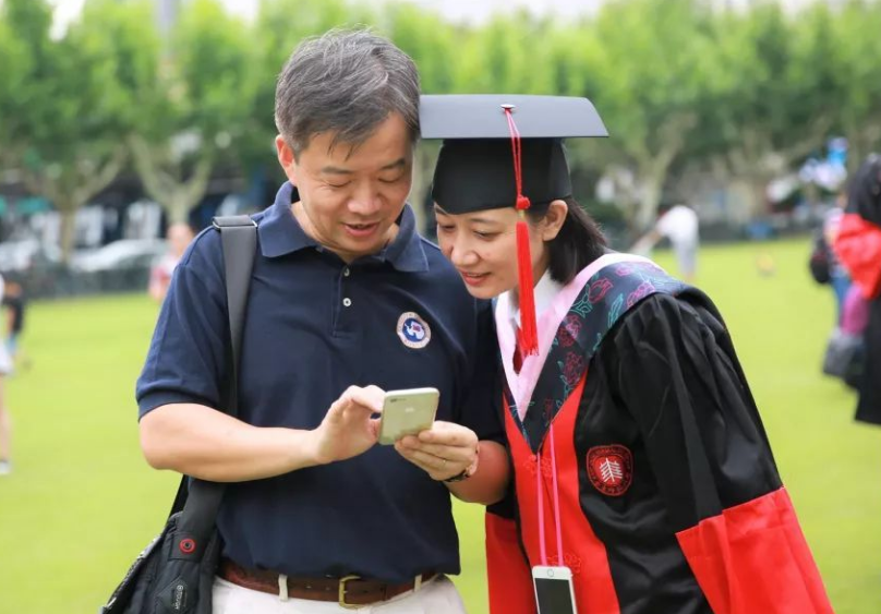 储殷教授谈博士就业: 大学老师已经是夕阳产业, 你能耐得住清贫吗