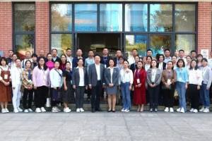 贵州省国培计划2023研修团队莅临苏州工业园区星洲小学观摩学习