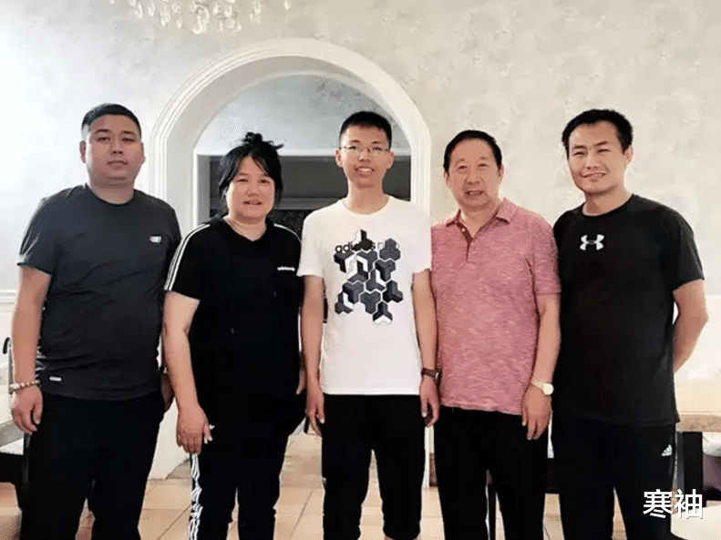 湖北高考状元常书杰: 被北大劝退, 复读712分进清华, 如今怎样了