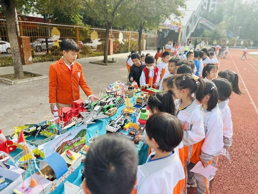 西安高新第三小学第十一届“七彩枫叶”科技劳技节圆满落幕