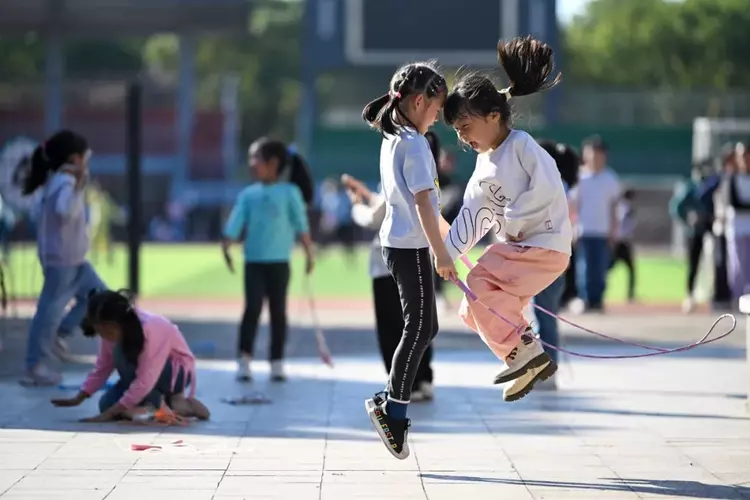 中科院院士: 对中小学阶段的孩子, 最好的教育是通过玩激发兴趣