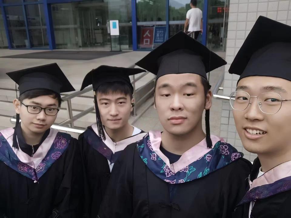 残疾人大学生刘彧健: 当机遇来临时, 要勇敢抓住