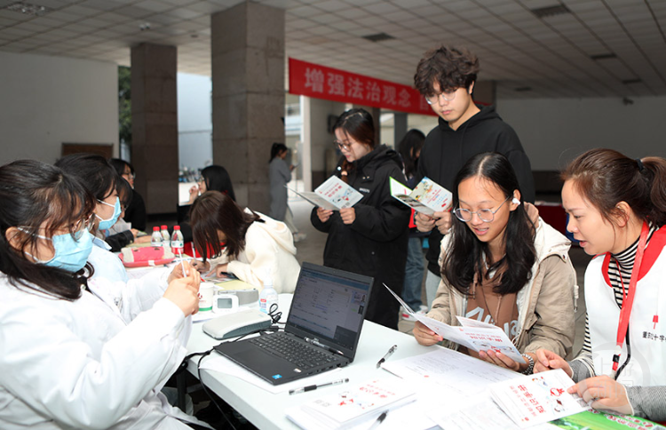 点赞! 高校师生开展捐献造血干细胞校园采血入库活动