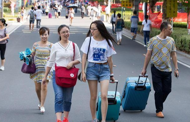 多所民办大学被停止办学, 在校生难言之隐, 师生分流该咋办?