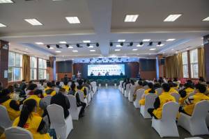 金砖国家技能发展与技术创新大赛赛项在重庆铁路运输技师学院开幕