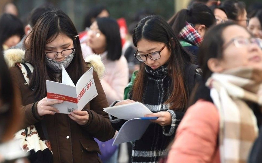 国考出现阴间试卷，被考生危险化解