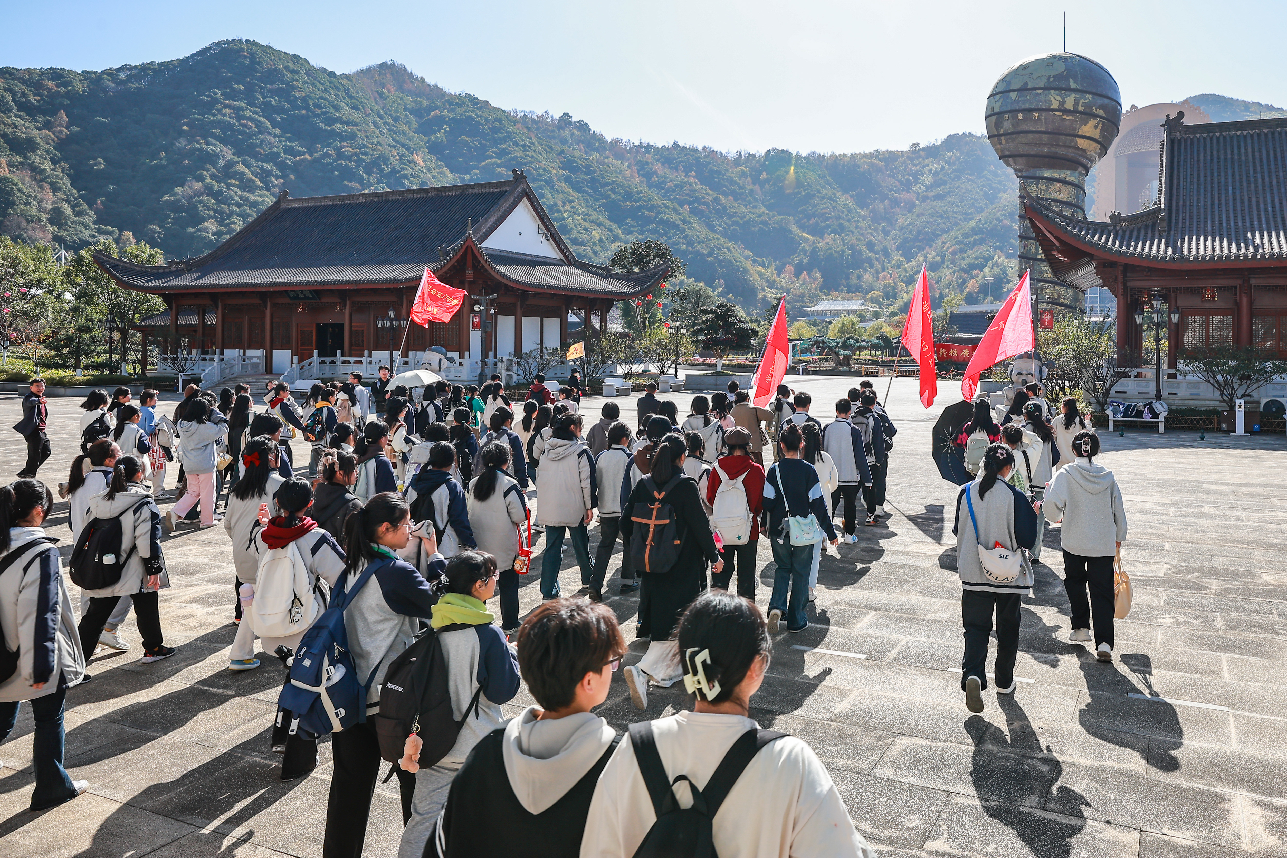 浙江省台州市三门县三门中学师生开启上金谷国学经典与趣味研学之旅