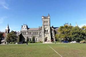 四川自贡大安5名高三学子被加拿大顶尖大学之一的加拿大多伦多大学录取