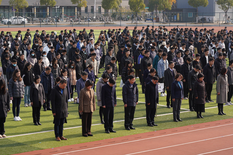 沪上高校携手临港中小学共上一堂爱国主义教育思政课