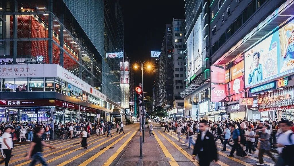 香港教育为何能在全球独树一帜? 答案在这里!