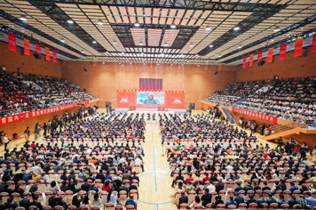 南宁师范大学迎来建校70周年