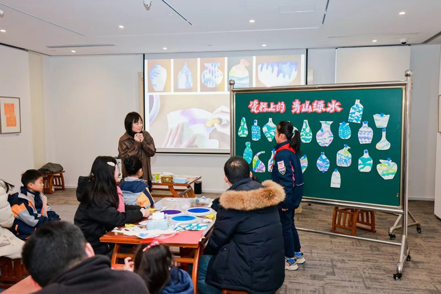 这场闵行学子的版画艺术盛宴带来沉浸式体验, 让美育成为“面向人人”的必修课