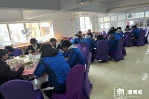善莫大焉! 衢州这所学校的校长请31名有进步的学生吃大餐