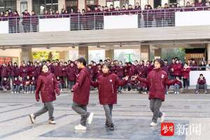 南京“三小只”跳“科目三”火出圈, 记者探访: 这所学校的午间活力满满