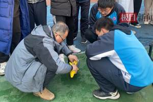 “我们制作的‘火箭’飞了100多米! ”武汉一初中科技节上, 学生展现无限创意