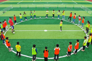 发展青少年足球运动、开设英语兴趣班……公安部支教帮扶“志智双扶”