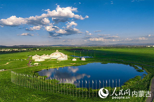 呼和浩特市新城区: 坚持“四下基层”不走样, 推动主题教育高质高效