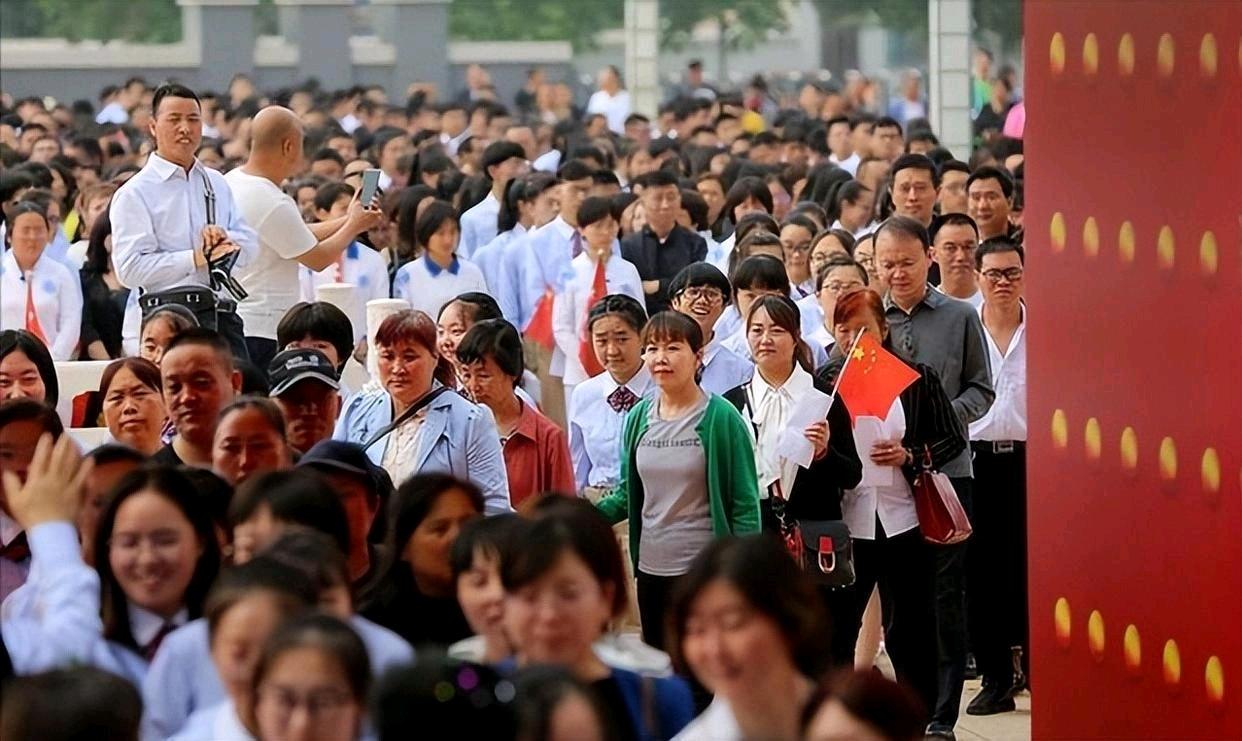 多省市陆续通知, 高三考生迎来一个“坏消息”, 家长: 没法上学了