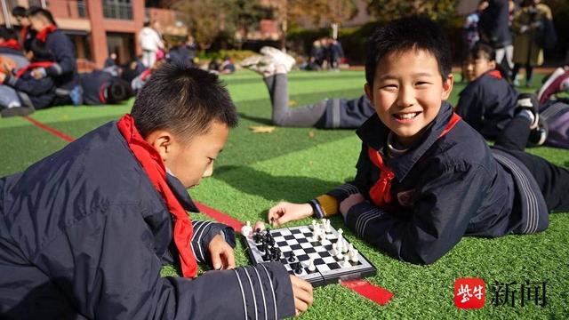 “课间十分钟”再度引发热议! 江苏中小学打造“花式”课间, 趣味活动中锻炼身体