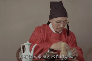 南京大学历史教授做美食探店博主走红: 为给课题组赚经费, 不少人报考我的研究生