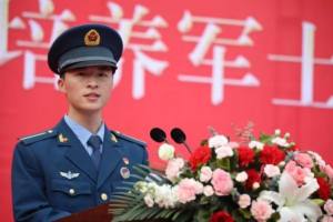重庆机电职业技术大学497名定向培养军士入伍