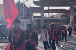 新野县王集镇初级中学举行学雷锋主题教育活动