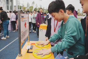 南开两江中学举行2024科技节