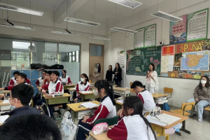 首师大西语小讲师工作坊活动课程在北京市古城中学火热开展