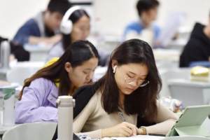 张雪峰“建议避开”的15所考研院校, 25年学子要注意, 原因复杂